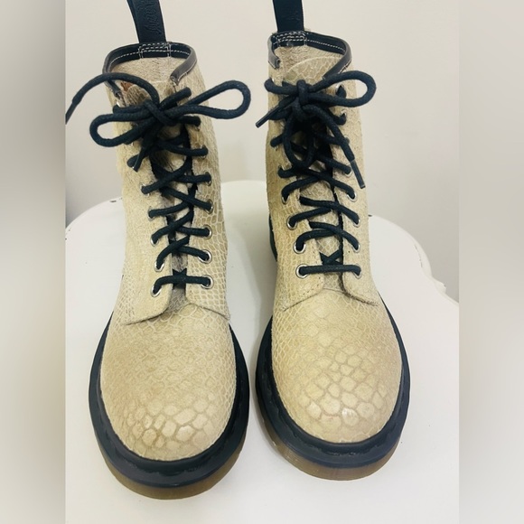 Doc Dr Martens Pascal boots Snake / reptile combat moto size 6 1460 cream - Picture 2 of 7